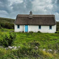 Ireland photo tour thatched roof cottage Eleen McCarney Muldoon